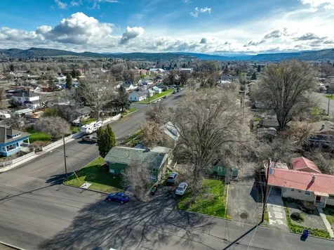 210 SE Court Street Prineville OR 97754