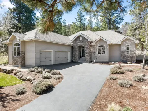 4730 Murrelet Road Klamath Falls OR 97601