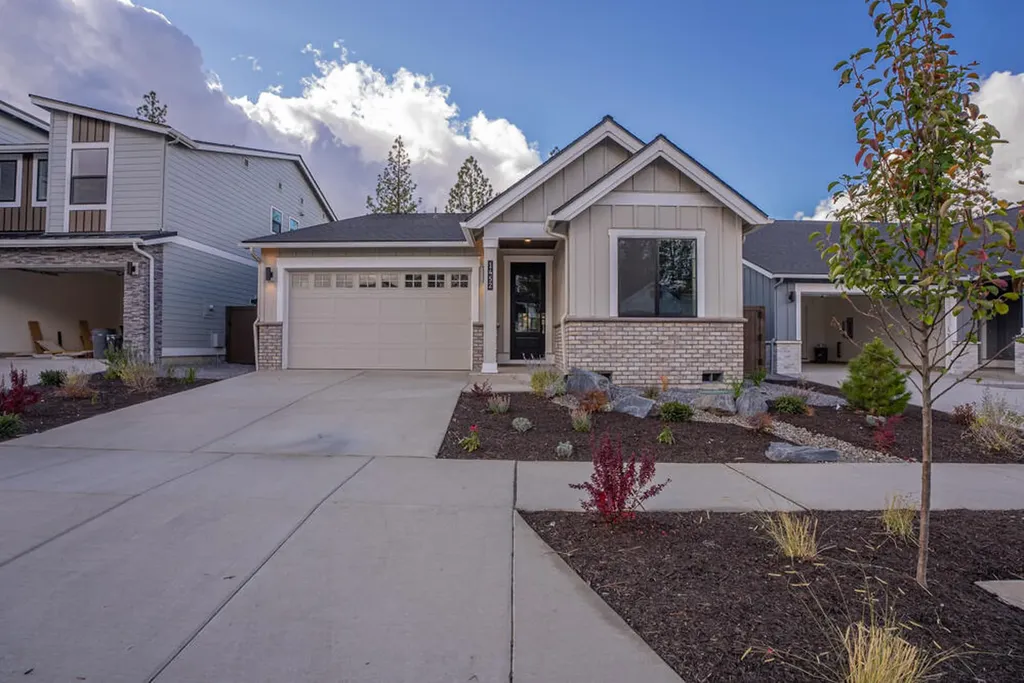 1452 NW Ochoa Drive Bend OR 97703