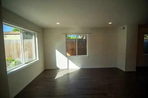 400 Oak Street Phoenix OR 97535