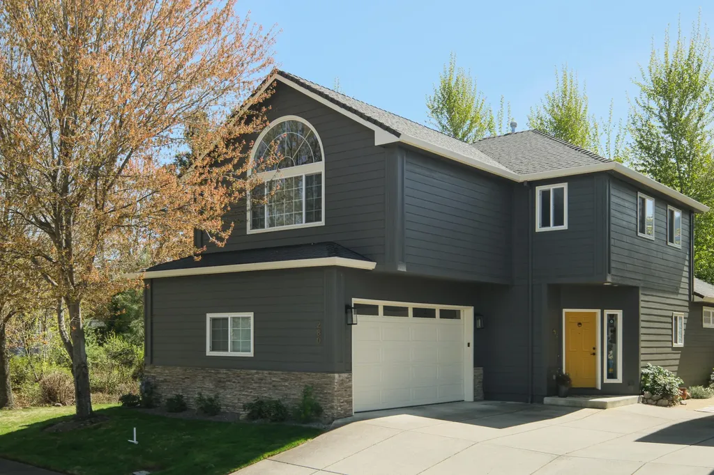 280 Meadow Drive Ashland OR 97520