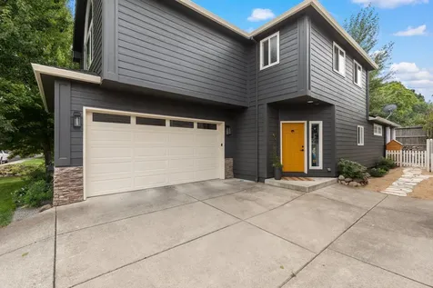 280 Meadow Drive Ashland OR 97520