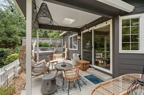 280 Meadow Drive Ashland OR 97520