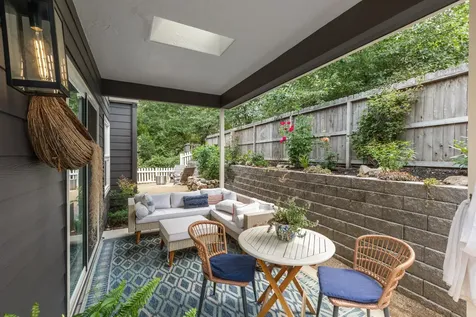 280 Meadow Drive Ashland OR 97520