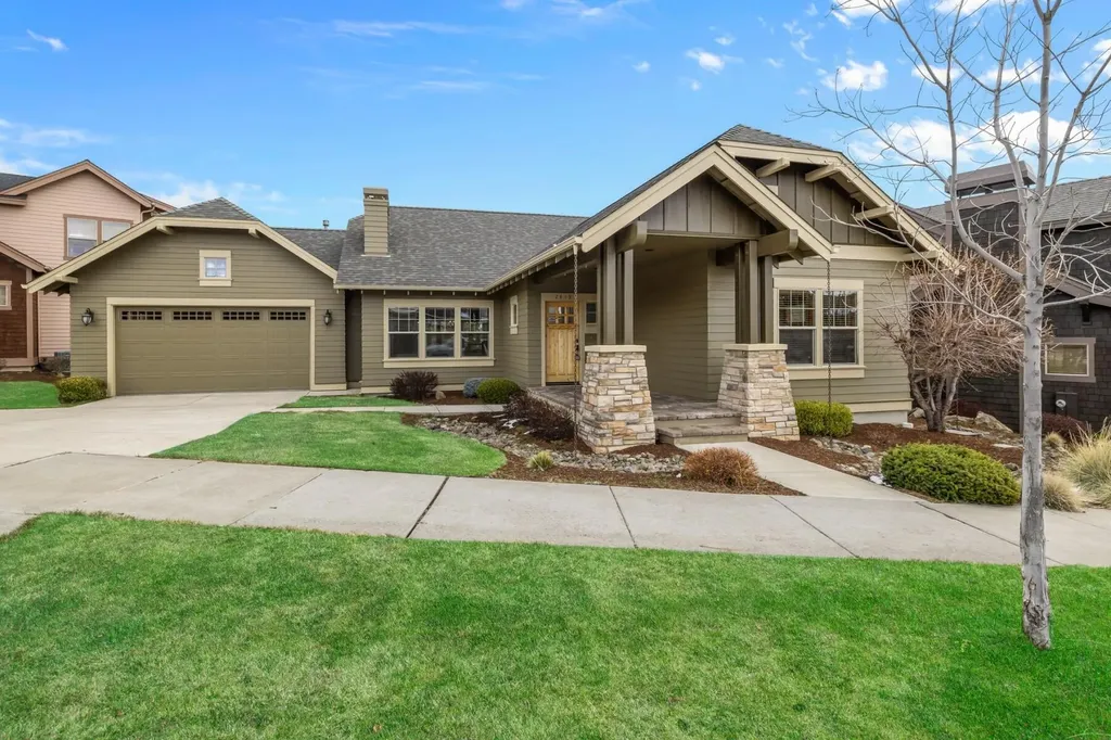 2619 NW Awbrey Point Circle Bend OR 97703