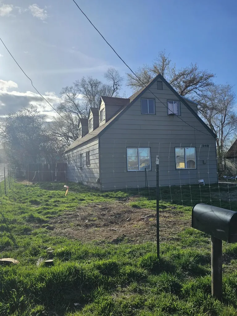 348 SE 9th Street Madras OR 97741