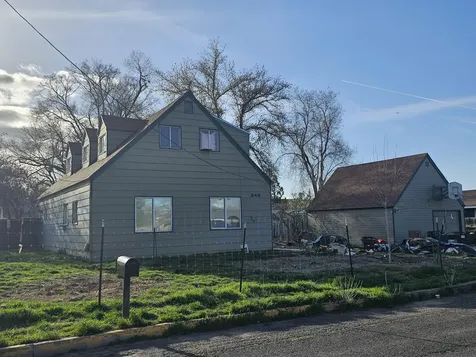 348 SE 9th Street Madras OR 97741
