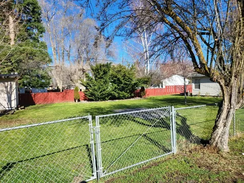 5006 S Etna Street Klamath Falls OR 97603