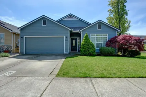 2606 Parkwood Village Lane Central Point OR 97502