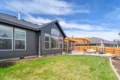 400 NW 16th Place Redmond OR 97756