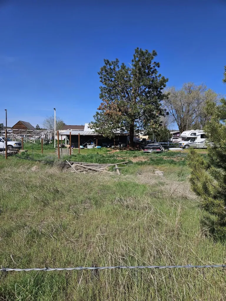 425 SW J Street Madras OR 97741