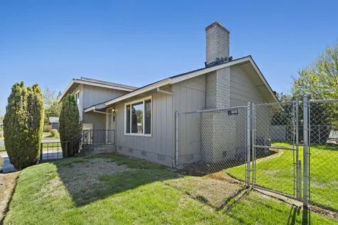 1443 Papago Drive Medford OR 97504