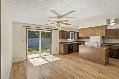 1443 Papago Drive Medford OR 97504