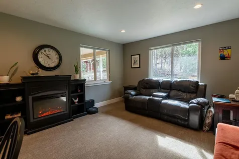 525 Ewe Creek Road Grants Pass OR 97526