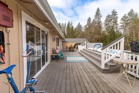 525 Ewe Creek Road Grants Pass OR 97526