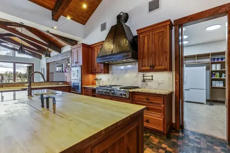 64435 Rock Springs Road Bend OR 97703