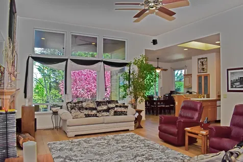 479 Quail Run Eagle Point OR 97524