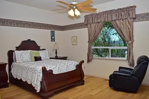 479 Quail Run Eagle Point OR 97524