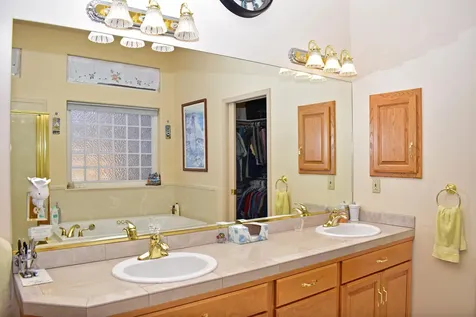 479 Quail Run Eagle Point OR 97524