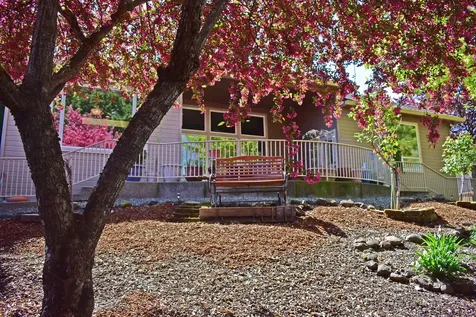 479 Quail Run Eagle Point OR 97524