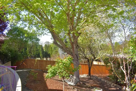 479 Quail Run Eagle Point OR 97524