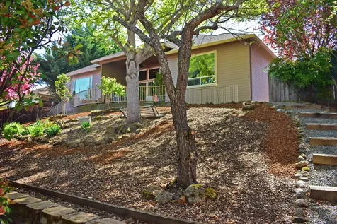 479 Quail Run Eagle Point OR 97524