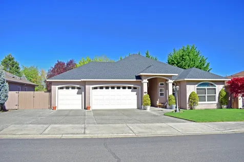 479 Quail Run Eagle Point OR 97524