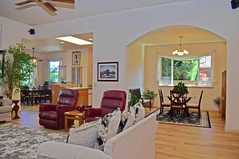 479 Quail Run Eagle Point OR 97524