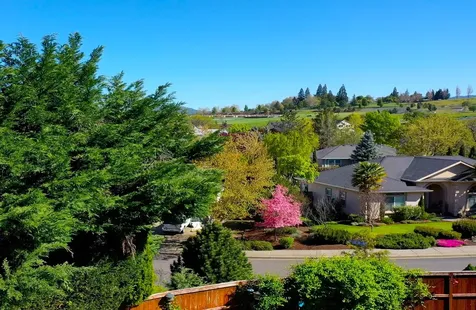 479 Quail Run Eagle Point OR 97524