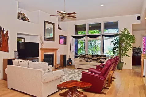 479 Quail Run Eagle Point OR 97524