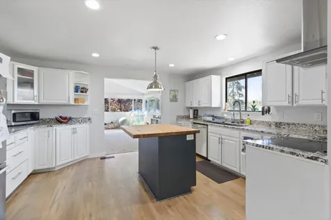 1503 Stardust Way Medford OR 97504