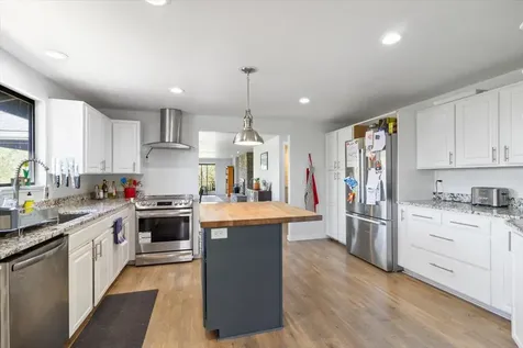 1503 Stardust Way Medford OR 97504