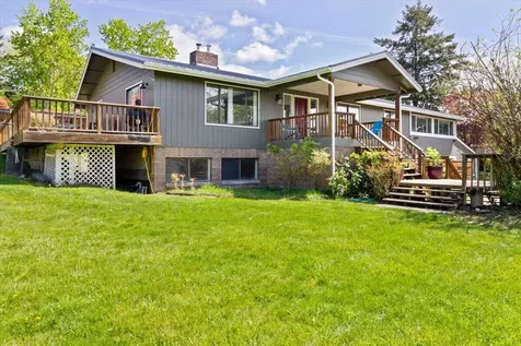 1503 Stardust Way Medford OR 97504
