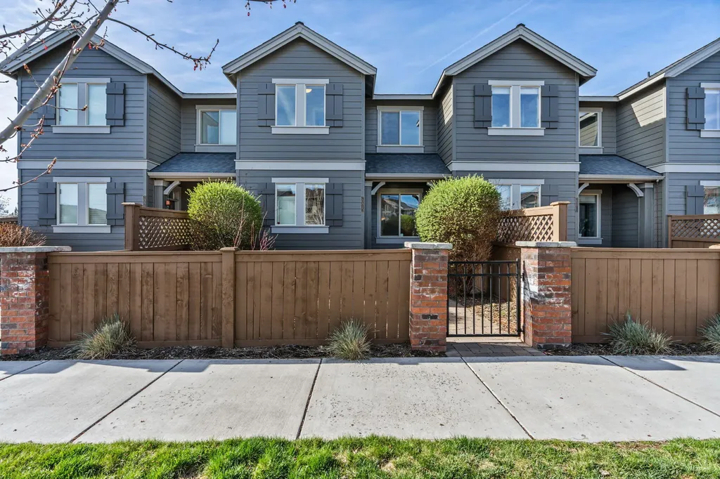 20815 Boulderfield Avenue Bend OR 97701