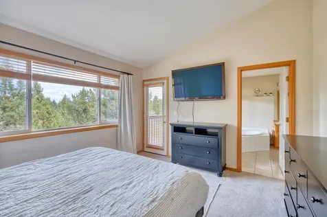 1020 Golden Pheasant Drive Redmond OR 97756