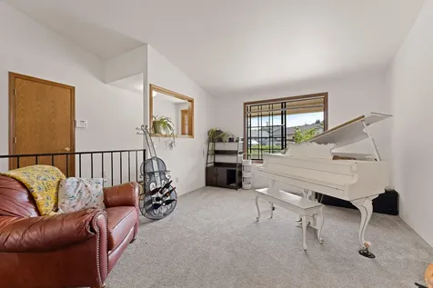 2865 Seckel Court Medford OR 97504