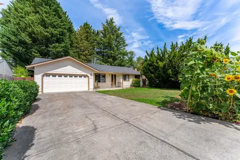 2865 Seckel Court Medford OR 97504