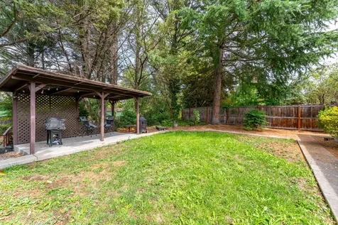 2865 Seckel Court Medford OR 97504