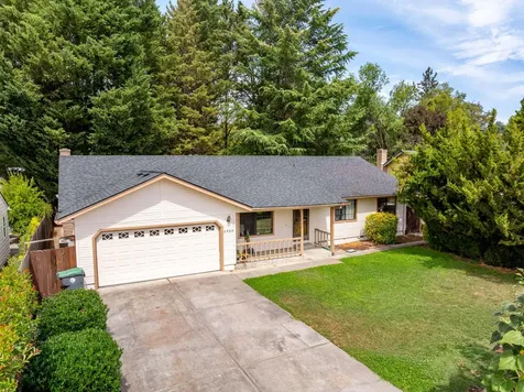 2865 Seckel Court Medford OR 97504