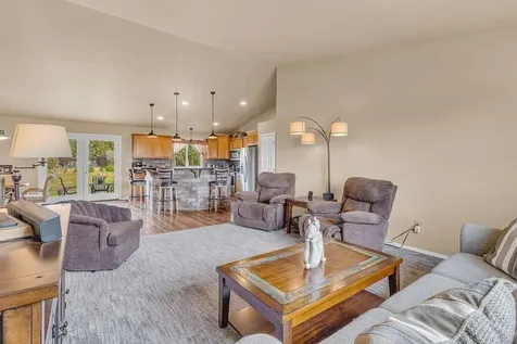 4742 SE Sioux Loop Prineville OR 97754