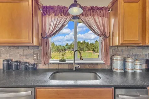 4742 SE Sioux Loop Prineville OR 97754