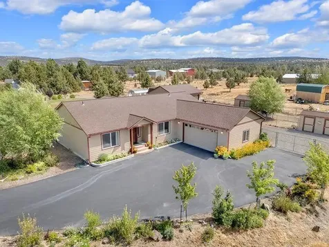 4742 SE Sioux Loop Prineville OR 97754