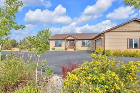 4742 SE Sioux Loop Prineville OR 97754