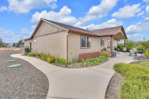 4742 SE Sioux Loop Prineville OR 97754
