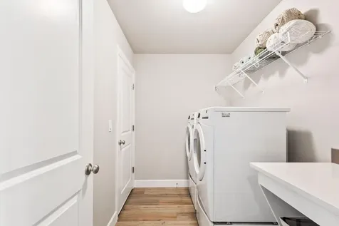 1869 NE 3rd Street Redmond OR 97756