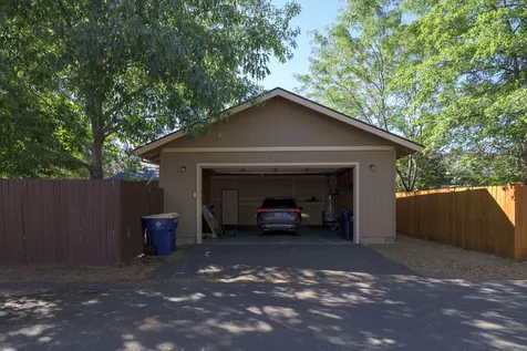 20674 Honeysuckle Lane Bend OR 97702