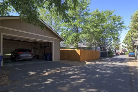 20674 Honeysuckle Lane Bend OR 97702