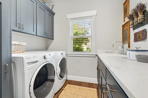 1112 NW Morgan Lane Grants Pass OR 97526