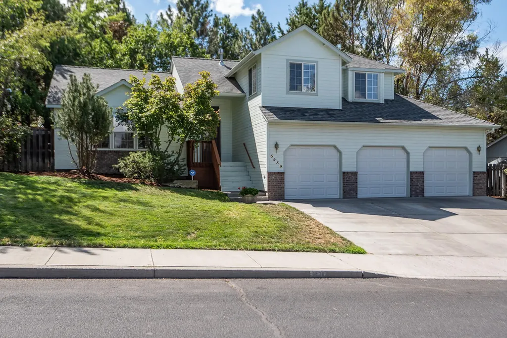 3536 SW Wickiup Avenue Redmond OR 97756
