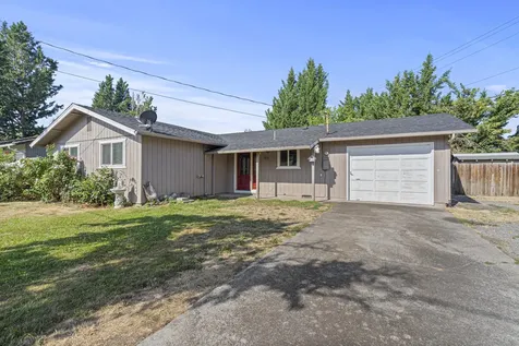 100 Vincent Avenue Central Point OR 97502